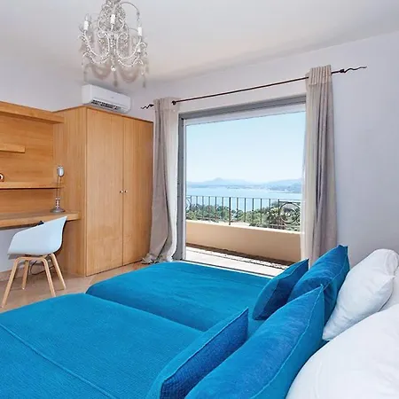Vila Furoli Sleeps 10 Pool Air Con Wifi