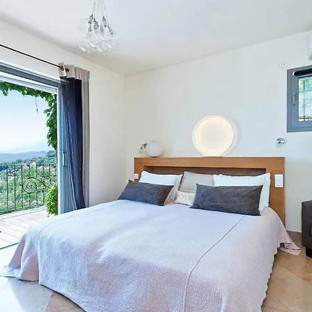 Furoli Sleeps 10 Pool Air Con Wifi Villa *